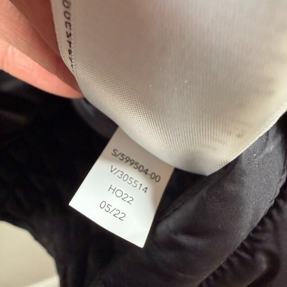 Athleta Whisper Featherless Puffer Vest Size 3X Black Lightweight Travel Outdoor - Picture 11 of 11